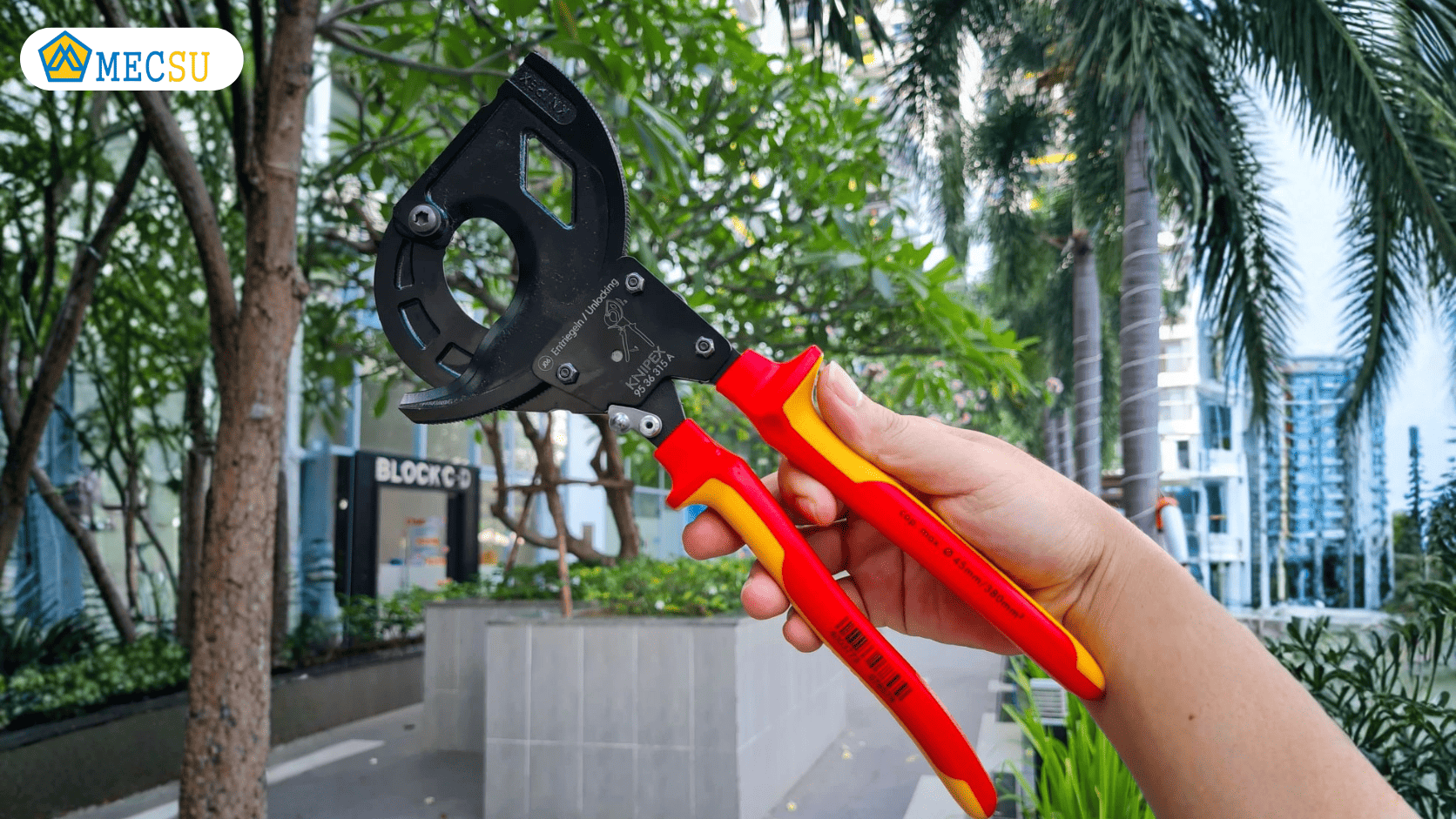 Kìm cắt cáp bánh cóc để cắt cáp thép